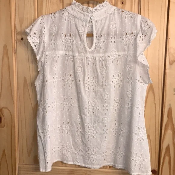 THML White Eyelet Ruffle Top Size Large - Picture 4 of 4